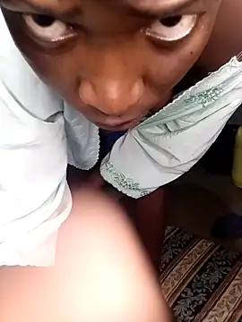 pretty prickle online show from November 21, 4:44 am