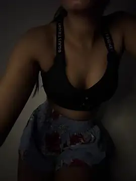 Hot Goldengirl online show from May 16, 7:56 pm