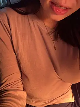 Snapshot of Laura8910 chatting on January 23, 5:56 am Laura8910 online show from January 23, 5:56 am