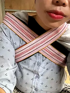 Snapshot of Laura8910 chatting on October 29, 2:36 am Laura8910 online show from October 29, 2:36 am