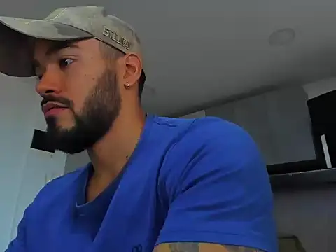 Alexander Martines online show from November 13, 9:25 pm