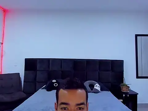 Alexander Martines online show from November 29, 1:52 am