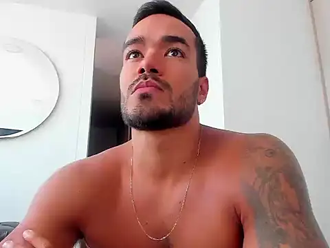 Snapshot of Alexander_Martines chatting on June 17, 8:54 pm Alexander Martines online show from June 17, 8:54 pm