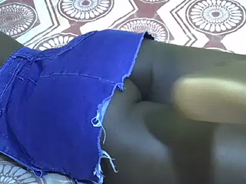 queenbarbie1 online show from February 18, 10:38 am
