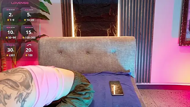 salomee star  online show from November 9, 6:17 pm