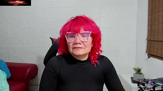 Salomeediaz  online show from February 12, 12:05 am