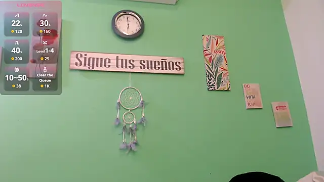 Snapshot of alisontitsmilk19 chatting on November 1, 2:24 am alisontitsmilk19 online show from November 1, 2:24 am