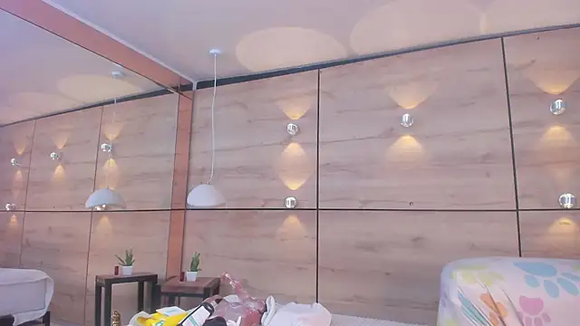 martina touss online show from December 22, 12:46 pm