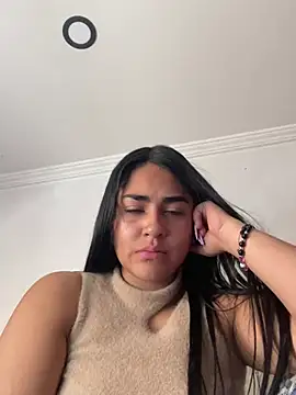 Charlotte cute18 online show from December 14, 5:14 pm