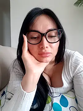  monicab online show from March 1, 8:10 pm