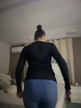 AliceMunro online show from March 18, 9:07 pm