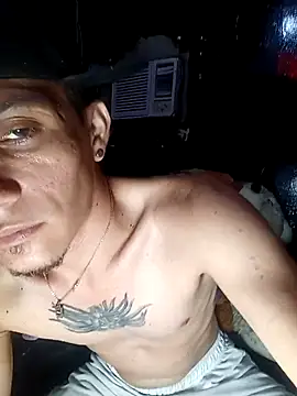 Snapshot of Ale21-345 chatting on February 17, 5:26 am Ale21-345 online show from February 17, 5:26 am