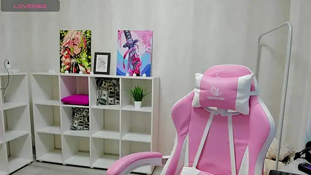 Stacey Brown online show from December 5, 1:25 am