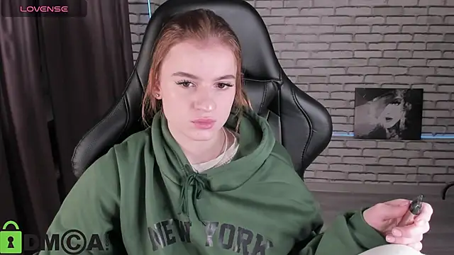 Stacey Brown online show from December 21, 1:24 am