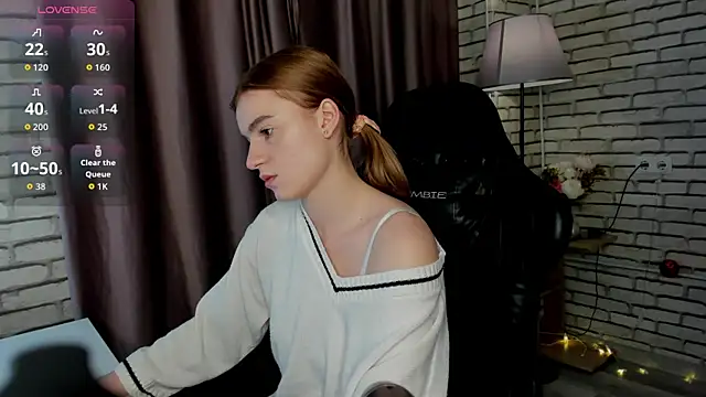 Stacey Brown online show from January 8, 10:34 pm