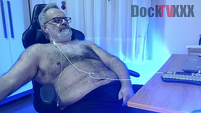 Snapshot of DockTVXXX chatting on September 20, 2:34 am DockTVXXX online show from September 20, 2:34 am