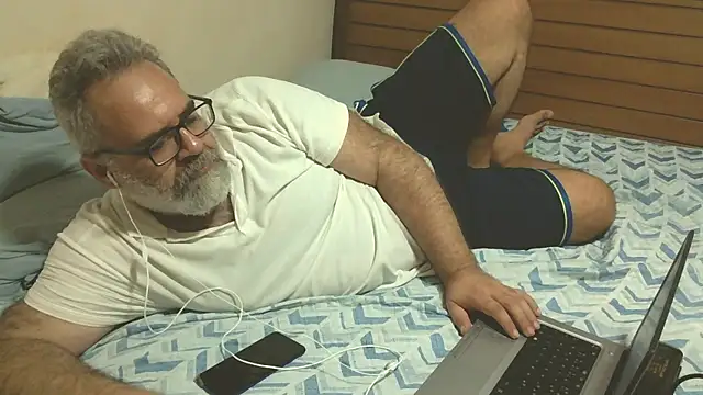 Snapshot of DockTVXXX chatting on October 15, 10:26 am DockTVXXX online show from October 15, 10:26 am