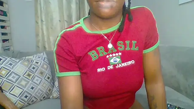 Petite 254 online show from April 17, 10:29 am