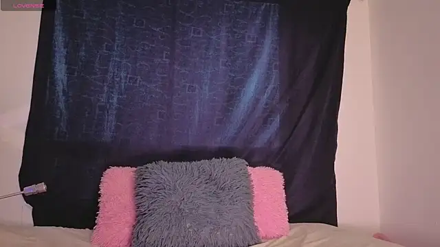 Hotsamantamature online show from May 29, 11:03 pm