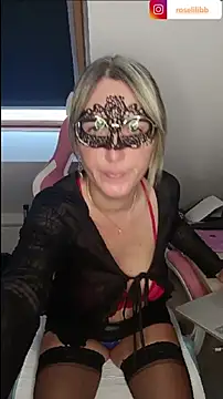 Snapshot of Rose_Libertine chatting on October 10, 7:29 am Rose Libertine online show from October 10, 7:29 am