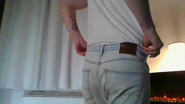 Snapshot of Fit4fun24 chatting on November 10, 10:53 pm Fit4fun24 online show from November 10, 10:53 pm