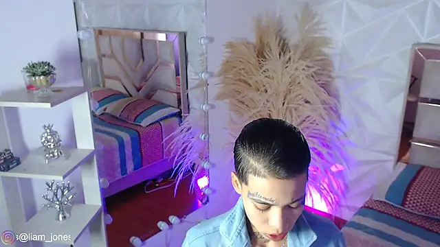 Jonesliam23 online show from March 27, 7:35 pm