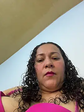 luisa curli online show from January 9, 2:14 am