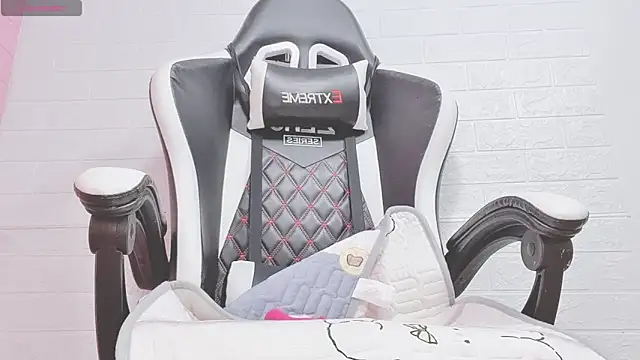 JessicaKale online show from March 7, 7:41 am