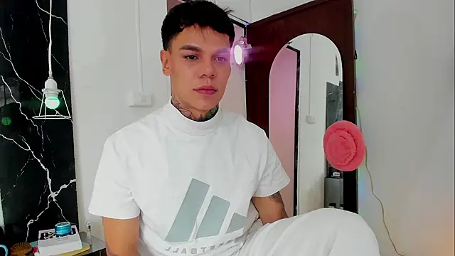 Jordyrodriiguez online show from November 1, 8:33 pm