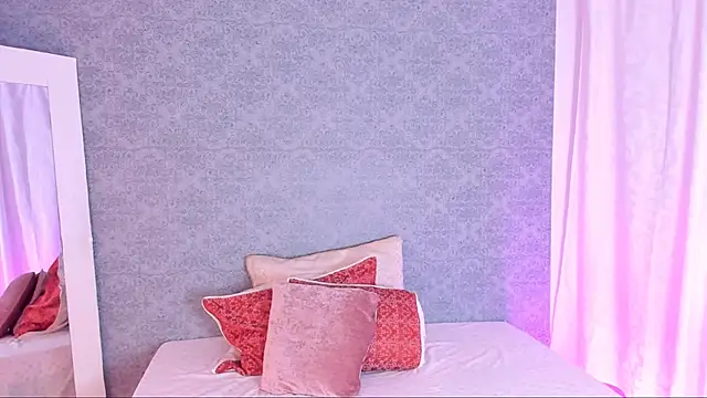 Snapshot of CatrinaRossi chatting on January 24, 8:22 pm CatrinaRossi online show from January 24, 8:22 pm