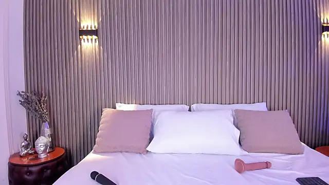 HannaKarson online show from April 11, 4:06 am