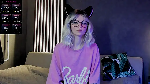 The love project online show from March 15, 10:05 pm