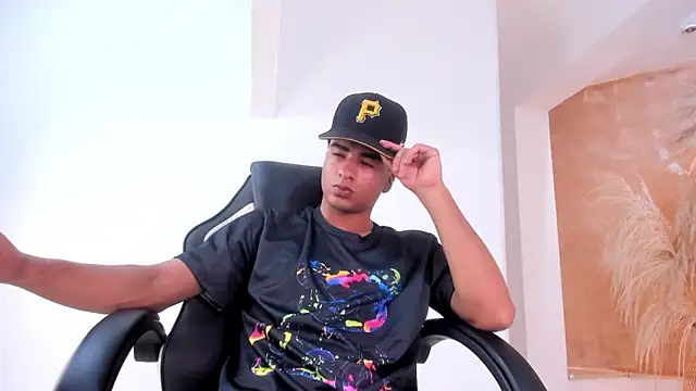 Snapshot of ANGEL_NICOLAS chatting on December 8, 2:49 am ANGEL NICOLAS online show from December 8, 2:49 am