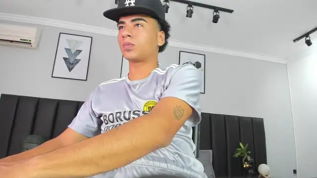 Snapshot of ANGEL_NICOLAS chatting on January 11, 9:36 pm ANGEL NICOLAS online show from January 11, 9:36 pm