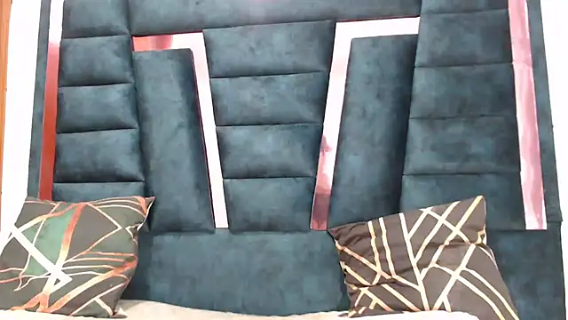 DiannellaforYou online show from March 19, 1:31 am