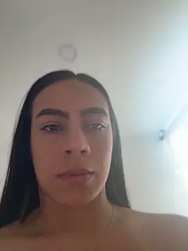 Snapshot of LauraCadwell chatting on June 27, 12:33 pm LauraCadwell online show from June 27, 12:33 pm