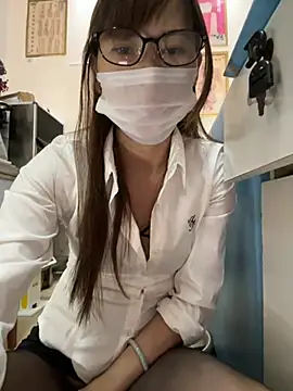 andii-1 online show from April 5, 1:58 am