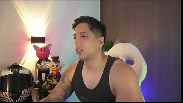 Snapshot of appolo_allen chatting on October 13, 12:10 am appolo allen online show from October 13, 12:10 am