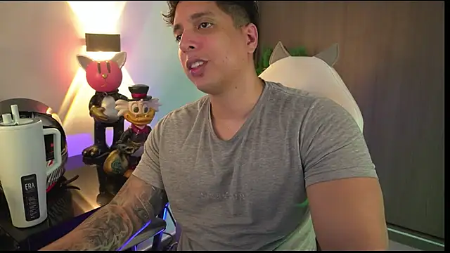 Snapshot of appolo_allen chatting on October 15, 4:56 am appolo allen online show from October 15, 4:56 am