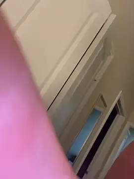 Snapshot of Marilin33 chatting on December 18, 9:54 pm Marilin33 online show from December 18, 9:54 pm