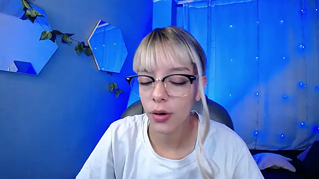 peyton golden1 online show from November 12, 3:29 am