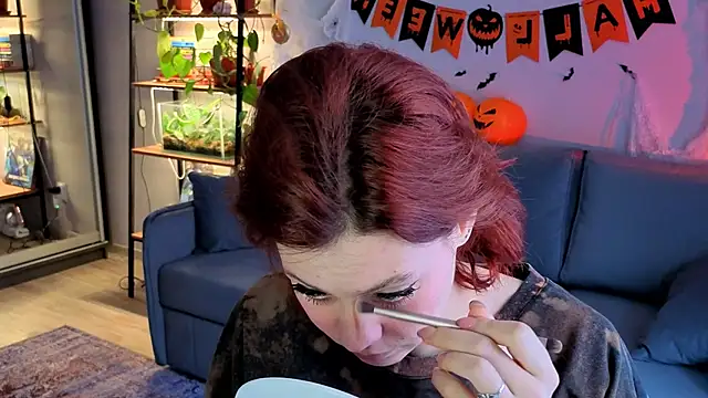 Snapshot of Your_Corvus chatting on October 22, 9:20 am Your Corvus online show from October 22, 9:20 am