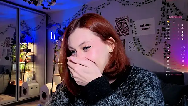 Snapshot of Your_Corvus chatting on November 15, 8:22 am Your Corvus online show from November 15, 8:22 am