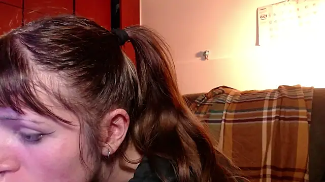 NEXT DOOR GIRL  online show from October 15, 11:38 pm