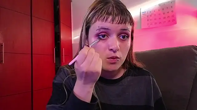 NEXT DOOR GIRL  online show from December 1, 9:53 pm