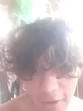 Snapshot of pedrodavid_ chatting on November 20, 2:50 pm pedrodavid online show from November 20, 2:50 pm