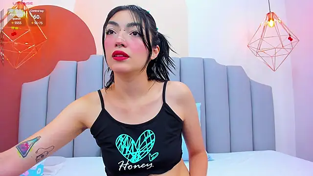 ThailyCherry online show from January 10, 7:32 pm