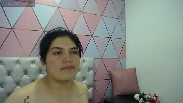 Snapshot of Marinasexxx chatting on February 12, 12:58 am Marinasexxx online show from February 12, 12:58 am