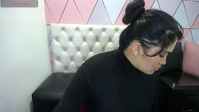 Snapshot of Marinasexxx chatting on March 13, 6:56 pm Marinasexxx online show from March 13, 6:56 pm
