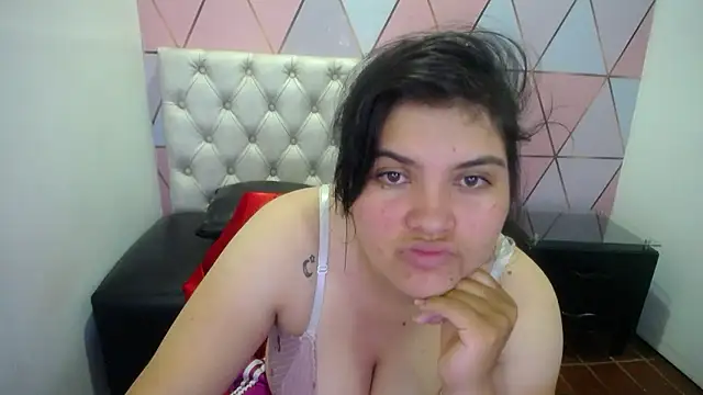 Snapshot of Marinasexxx chatting on January 8, 6:05 am Marinasexxx online show from January 8, 6:05 am